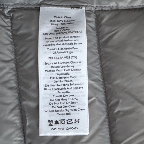 Eddie Bauer Silver Lightweight Puffer Vest - Picture 4 of 5
